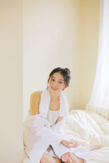 低头看我是怎么c哭你的良